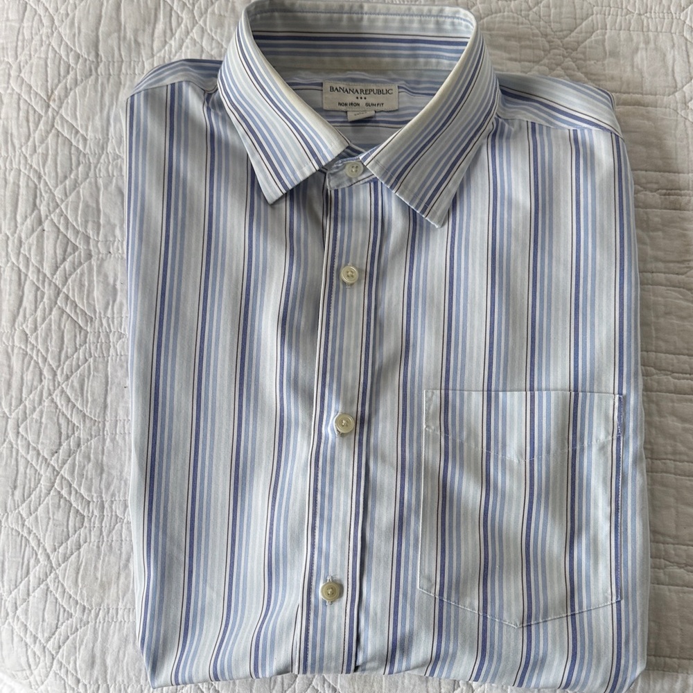 Banana Republic Men's Shirt with Blue and White Stripes